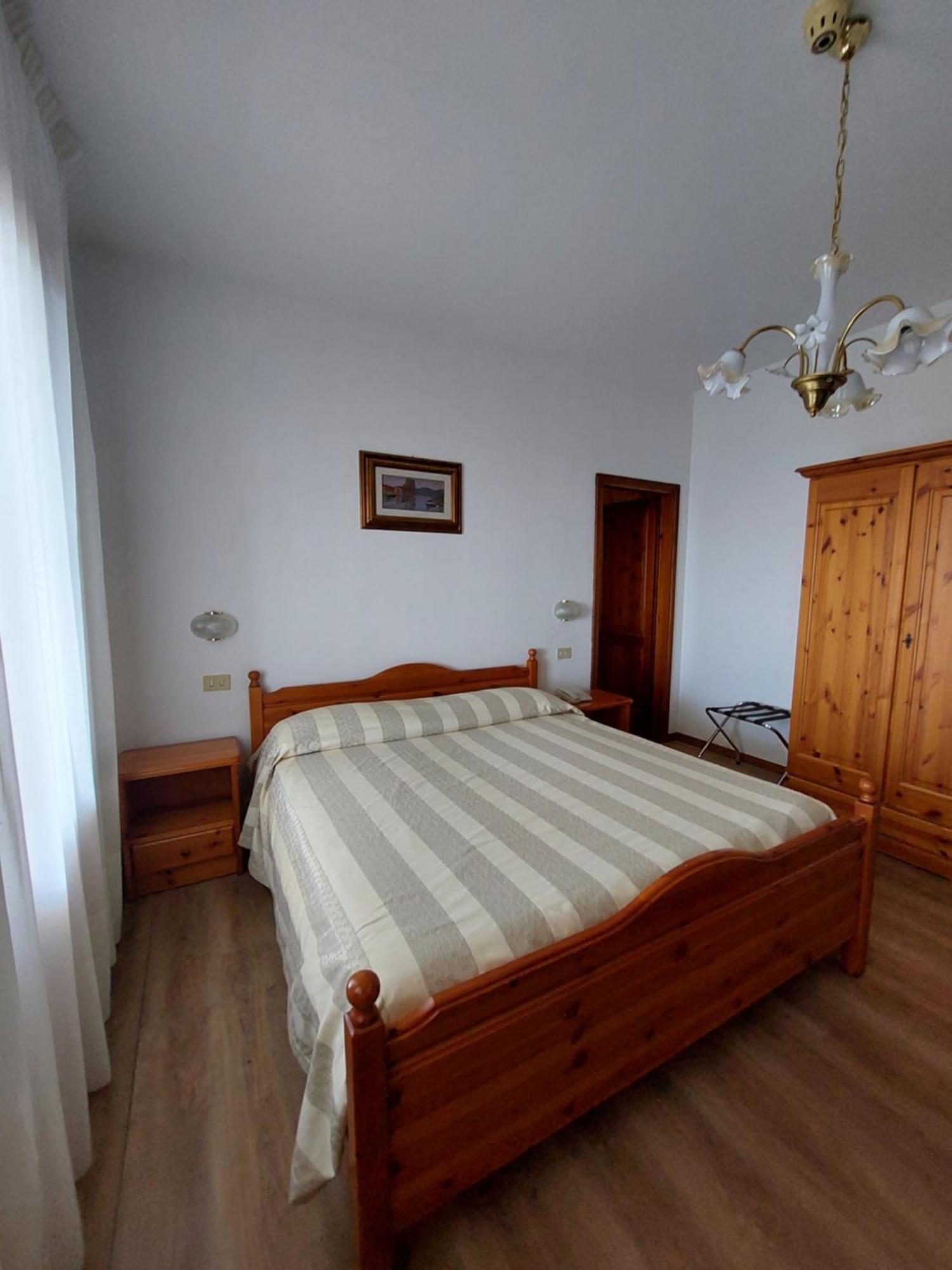Albergo Alla Pineta モンテベッルーナ エクステリア 写真