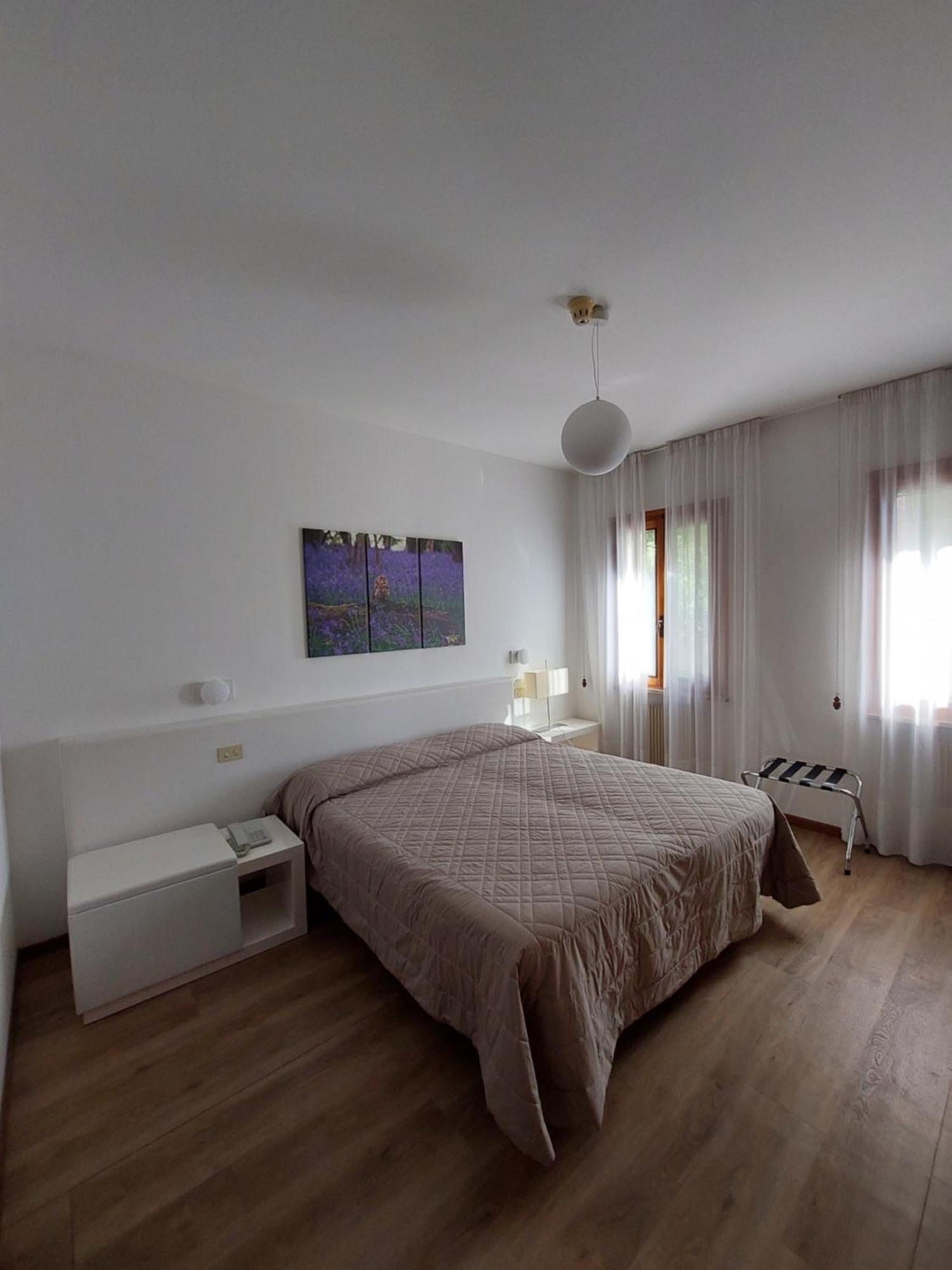 Albergo Alla Pineta モンテベッルーナ エクステリア 写真